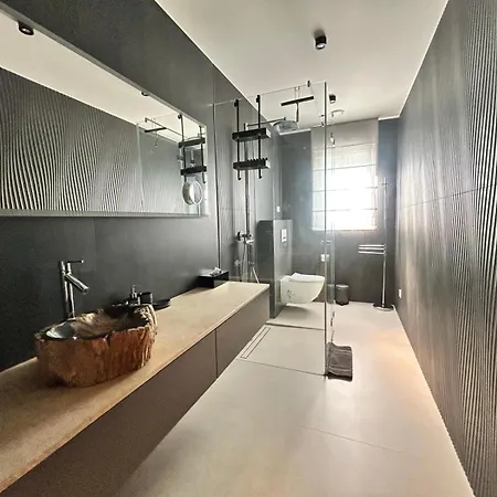 Weinberg Luxus Residenz In Rhoendorf *